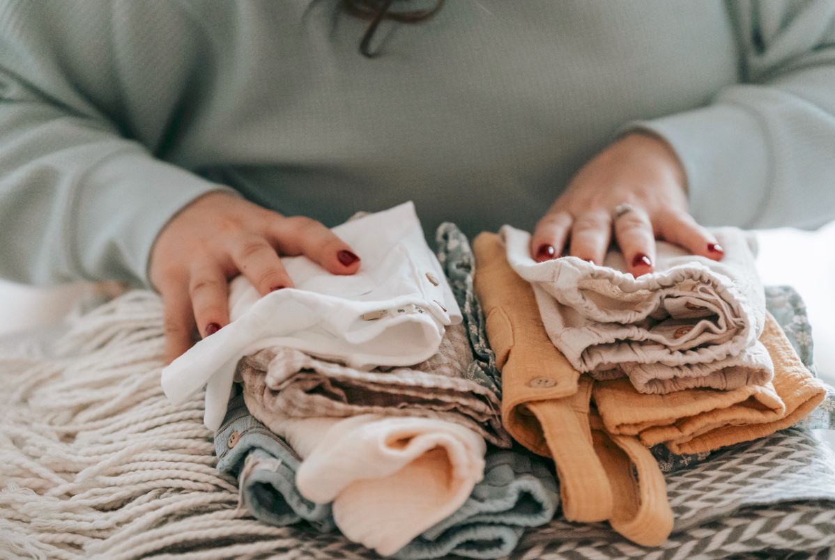 How Many Baby Clothes Do I Need to Buy?